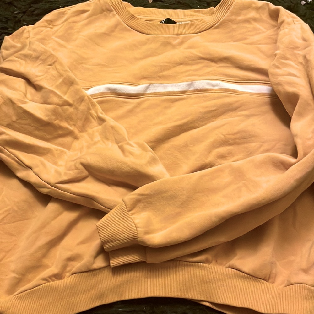 Cute orange and white striped shirt!